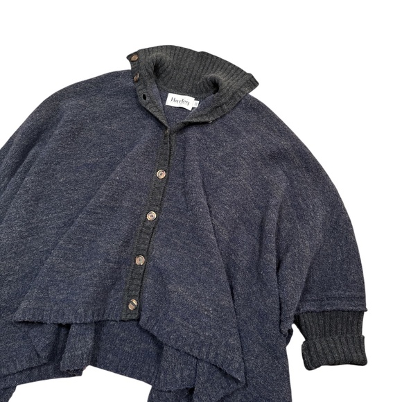 Harley of Scotland Boucle Wool Navy Gray Sleeved Poncho Cardigan Womens OS - Picture 3 of 13